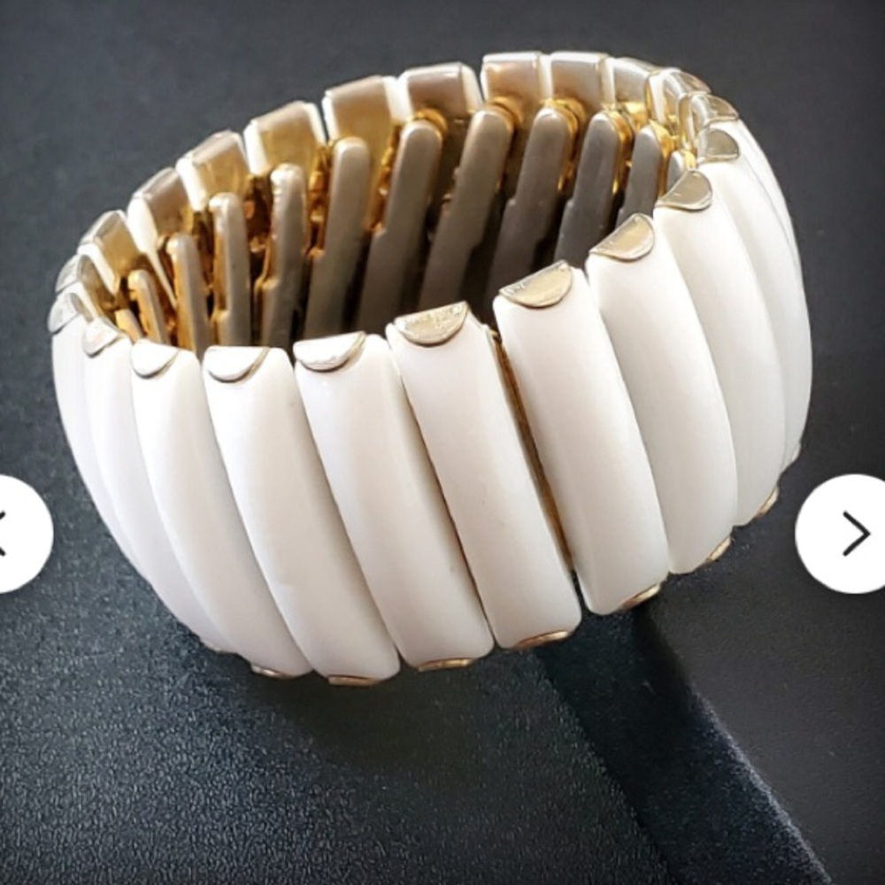 Vintage white thermoset Wide expandable bracelet gold white cuff